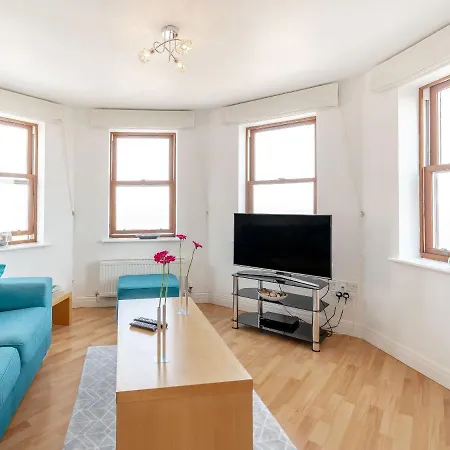 Seaview Heights Apartment Whitby