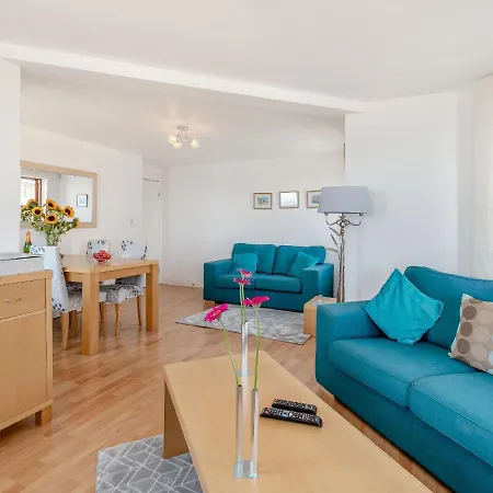 Seaview Heights Apartment Whitby